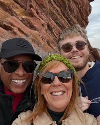 Sally Bartlett (@itssallybartlett) • Instagram photos and videos