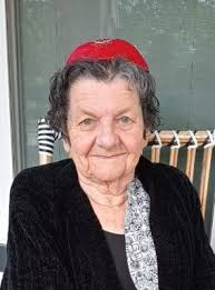 Janet Factor's Instagram, Twitter & Facebook