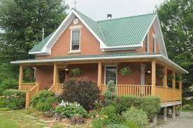 Resultats De Recherche D Images Pour Maison Toit Vert Tole House Styles Outdoor Decor Home
