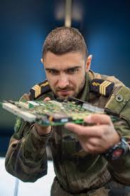 Tout jeune français qui a 16 ans doit faire la démarche de se faire recenser auprès de la mairie de son domicile. Technicien Developpeur Informatique Devenir Technicien Developpeur Informatique Dans L Armee De L Air Et De L Espace