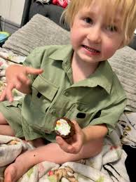 Must be a Scrappy kind of birthday. Carol Lafferty and Keely Stewart! So  glad there are no snowflakes 🎶🎉🎂🎈🎁🎶