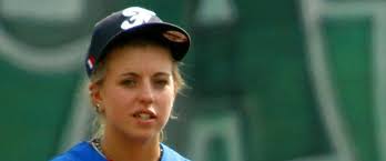 Le Barcarès : Melissa Mayeux, 16 ans, peut être la 1re femme à intégrer la  Major League de Baseball américaine (vidéo)