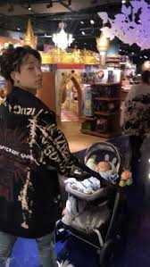 Memancungkan hidung bayi juga bisa dilakukan dengan mencubit tulang hidung bayi. 140 Bg Uwu Ideas In 2021 Ikon Kpop Boyfriend Material Valentines For Boys