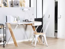 120 x 60 x 75 cm (l × b × h). Schreibtisch Heller Holzfarbton Weiss 120 X 60 Cm Hamden Beliani De
