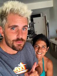 Bruno Gagliasso chama funcionária de mãe e recebe indireta do irmão