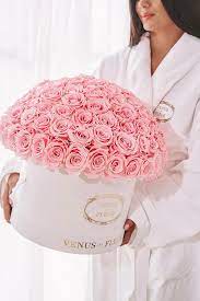 Nationwide shipping · lasts one year · gorgeous, real roses Le Plein Large Luxury Rose Arrangement Order Eternity Roses Now Venus Et Fleur Flowers Bouquet Gift Flower Boutique Flower Box Gift