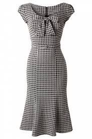 Topvintage Exclusive 60s Grande Black White Houndstooth Wiggle Dress Kleding Jurkjes Vintage Kleding