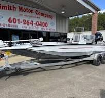 2025 Xpress H24B | Smith Motor Company Boats