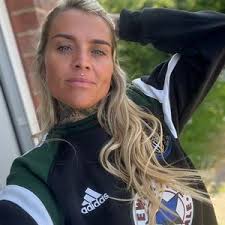 Abbie Graham 🌈 (@abbiegraham02)