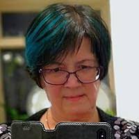 Ashley Witter's Instagram, Twitter & Facebook