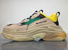 Sneakers 7 slides 5 trainers 3. Ua Balenciaga Triple S Cheap Online