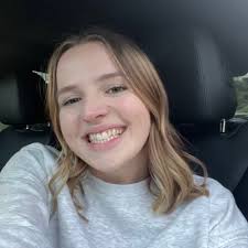 Holly Miller (@hollymiller__)