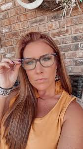 Michelle Eisel's Instagram, Twitter & Facebook