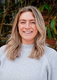 Rebecca Diggins's Instagram, Twitter & Facebook