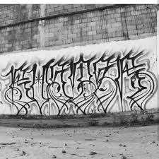 Un Placazo Bien Malandro Del Busterduque Letteringmalandro Tattoo Lettering Chicano Lettering Graffiti Images Comúnmente los infractores utilizan pinturas en aerosoles que no están permitidos a la venta de menores de 18 años (en algunos paises).