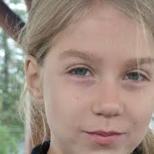 Luci Miller (lucimillerpins)