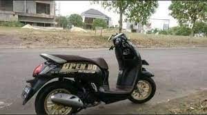 Istilah open bo sendiri biasa digunakan dalam prostitusi online, yang kerap terjadi praktiknya di media sosial seperti twitter, michat, beetalk, atau bahkan whatsapp. Kelakuan Penunggang Scoopy Pasang Stiker Nyeleneh Kekasih Ogah Dibonceng