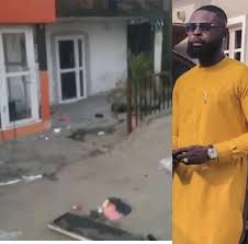 But he also creates absolutely beautiful clothes for women. Breaking Nigerian Designer Ay S Brother Yomi Casual S Store Vandalized And Looted By Hoodlums In Lagos Video 9news Nigeria