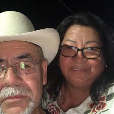 Un bonito JARDÍN con FLORES