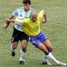 Stf inicia julgamento de ações que querem barrar copa américa no brasil em razão da pandemia. Argentina 2 Brazil 2 2 4 P In 2004 In Lima Javier Mascherano And Alex Battle For The Ball In The Final Of Copa America America Argentina Running