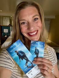 Had the most amazing night celebrating the wonderful Life of Chuck. Mike  Flanagan is like no other. You are going to need to go see this movie  Friday in theaters. Ran into