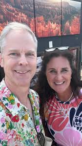 These two acrylic paintings arrived from my painter friend Hassan in  Nigeria. A young man and woman. What do you think? 👨🏾‍🎨🎨🖼️🤩 🇳🇬🙏🏼  1. “Flower Girl” 2. “Man in a Shirt” Acrylic