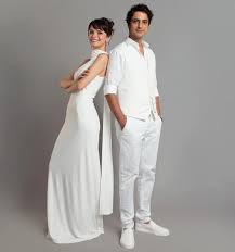 2 887 Likes 7 Comments Sinem Unsal Fan Sinemunsalfn On Instagram Mucizedoktor Ali Ve Nazli Sinemunsal Taner In 2020 Turkish Actors Turkish Fashion Actors