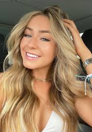 GALERIE FOTO: Cum a reacționat Kylie McKenzie, după ce povestea ei cu  ”agresiunea sexuală” a ajuns cunoscută pe toată planeta