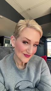 Beth Michaels Van Delier