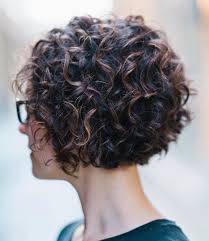 You simply blow dry your wet hair with a diffuser attachment. 60 Most Delightful Short Wavy Hairstyles