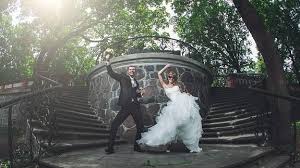 Una lista con 70 canciones para boda románticas y llenas de amor, para que su vals de boda sea totalmente mágico e inolvidable. Diez Canciones Para Triunfar En Una Boda Y Que No Termine En Pelea El Norte De Castilla