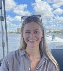 Elise Morrison's Instagram, Twitter & Facebook