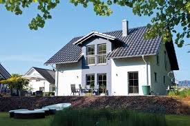 Gemutliche Terrasse Mit Garten Und Teich Gemutliche Terrasse Haus Und Garten Terrasse