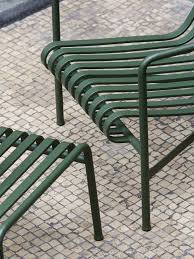 Outdoor lawn furniture getting in touch with decon for outdoor lawn furniture, we have long list of products for outdoor lawn furnitures, our furniture is made of combined materials for all. Outdoor Furniture Metal Lawn Chairs Made Modern Gardenista