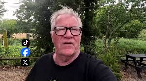 @MittensOff's video Tweet