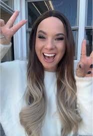 Seeing wigs from Chelsey Smith Crowns in outdoor lightining! 🔗 in bio to  🛍️ + get 10% off your glueless wig order from Chelsey Smith Crowns  @Chelsey Smith Cosmetics *please read through return policy ...