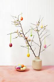 From wood to evergreen to glass and gold, there are so many scandinavian materials you can use to craft these festive holiday decorations. 50 Diy Easter Decorations Ideas For Easter Diy Decorations Gifts