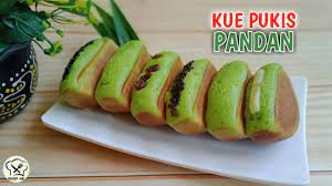 Kue basah sendiri biasanya memiliki tekstur lembut, empuk, dan tidak tahan lama. Kue Pukis Pandan Praktis Untuk Pemula No Mikser Gembul Empuk Dan Lembut Youtube