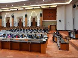 Ketua pembangkang dewan undangan negeri (dun) kelantan datuk nozula mat diah menangis selepas diarah keluar dari. Dun Johor Zahir Takziah Atas Kematian Dua Bekas Adun