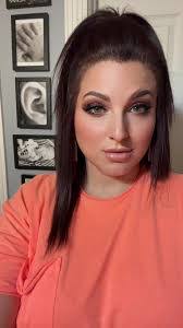 Leann Murray's Instagram, Twitter & Facebook