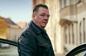 Polizeiruf 110 denn sie wissen nicht, was sie tun. Jubilaums Polizeiruf 110 Babylon Berlin Star Peter Kurth Ermittelt In Halle Tv Spielfilm