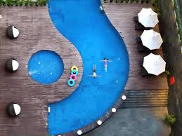 Untuk itu penting mengetahui etika saat menggunakan kolam renang hotel, seperti berikut ini: Pop Hotel Gubeng Surabaya Surabaya 2021 Updated Prices Deals