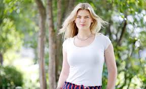 Daniel wroughton craig is an english actor. Ella Craig 2021 Wiki Daniel Craig S Daughter Bio Age Pictures Boyfriend