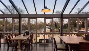 The Bridge: Pretty Chertsey Pub By The Water | DesignMyNight