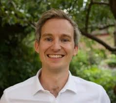 Careers Beyond Academia: Options and Pathways for Researchers 2024 Booklet  by Careers Service, University of Oxford