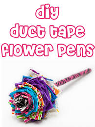 This tutorial creates a compartment for dollar bills, slots for credit cards, a photo id window and even hidden pockets. Duct Tape Flower Pen Tutorial