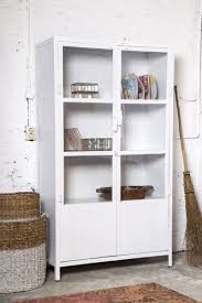 Vitrine grands in weiß anthrazit 50 cm angesagte vitrine grands in weiß anthrazit mit gemusterter glastür & viel stauraum innen 50 cm breit & 180 cm hoch jetzt hier bestellen auf schrank online. Industrie Vitrinenschrank B 100 Cm Vitrine Schrank Metall Weiss Maison Esto Ihr Grosser Mobel Online Shop