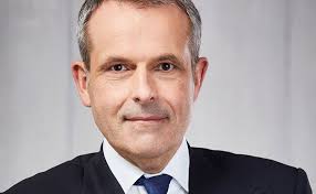 Er soll in bälde in den vorstand berufen werden. Vorstandschef Verlasst Furstlich Castell Sche Bank