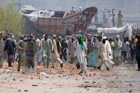 Thanks to its historical, geographical and ethnic diversity, pakistan's culture is a melting pot of indian, persian, afghan, central asian, south asian and western asian influences. In Pakistan Clashes Between Police Islamists Reportedly Leave 2 Dead Voice Of America English