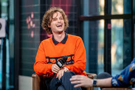 Criminal Minds Fans Are Calling Out Matthew Gray Gubler S Photo About The Show
